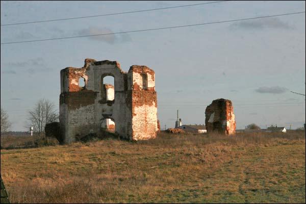  - Orthodox church of the Protection of the Holy Virgin. Ruins of the church (11/2009)