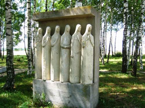  -  Мемориальный комплекс. Кампазыцыя 'Жанчыны ў жалобе'