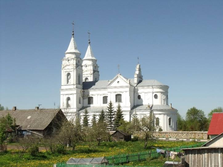 Параф'янава. Касцёл Імя Панны Марыі