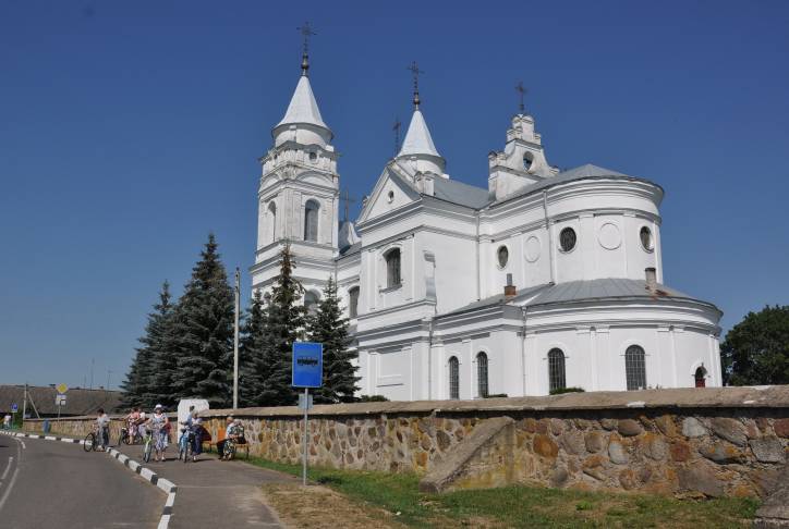 Параф'янава. Касцёл Імя Панны Марыі
