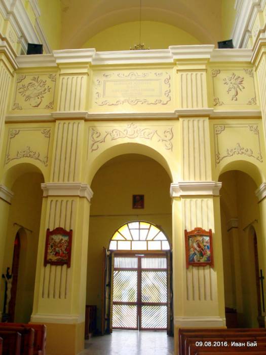 Параф'янава. Касцёл Імя Панны Марыі