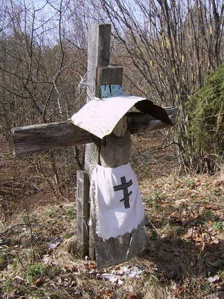  - Krajobrazy . Krzyż na kurhanie