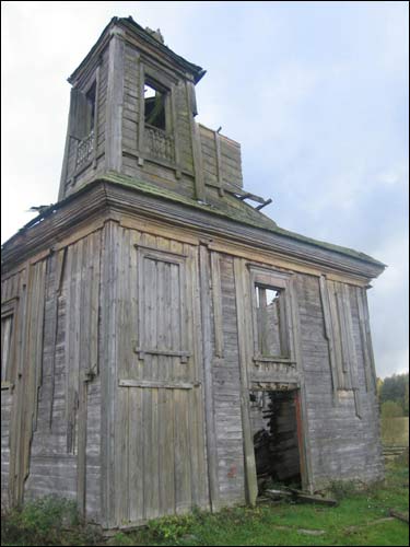  - Царква Праабражэння Гасподняга. Стан на 10.2007. Адной вежы ўжо няма...