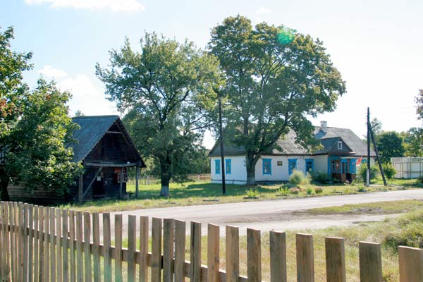 Manor of Padareŭski . Common view  - Manor of Padareŭski. Common view