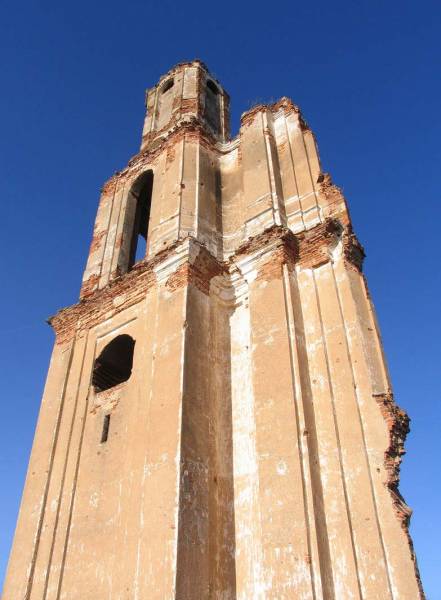  - Kościół (ruiny). 