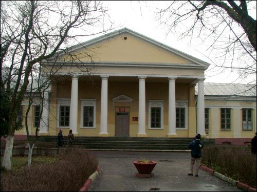  - Палацава-паркавы ансамбль Тызенгаўзаў. Галоўны фасад. Порцік