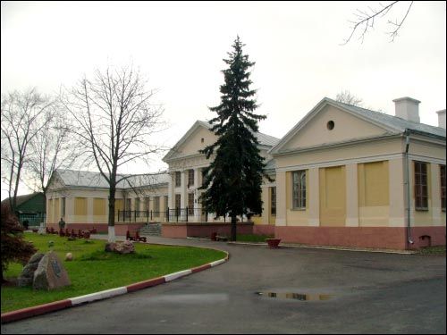  - Палацава-паркавы ансамбль Тызенгаўзаў. Вулічны фасад