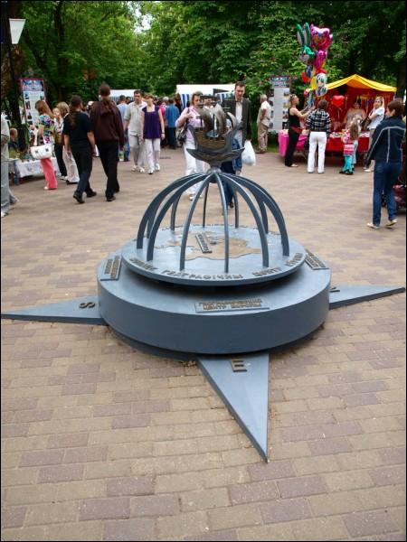  -  Памятники и мемориальные вывески. 