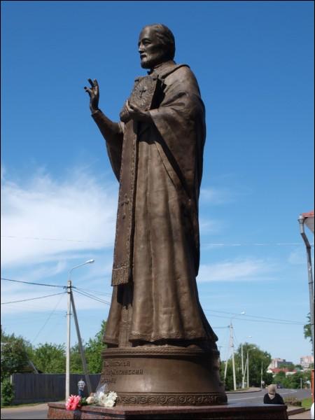  -  Памятники и мемориальные вывески. 