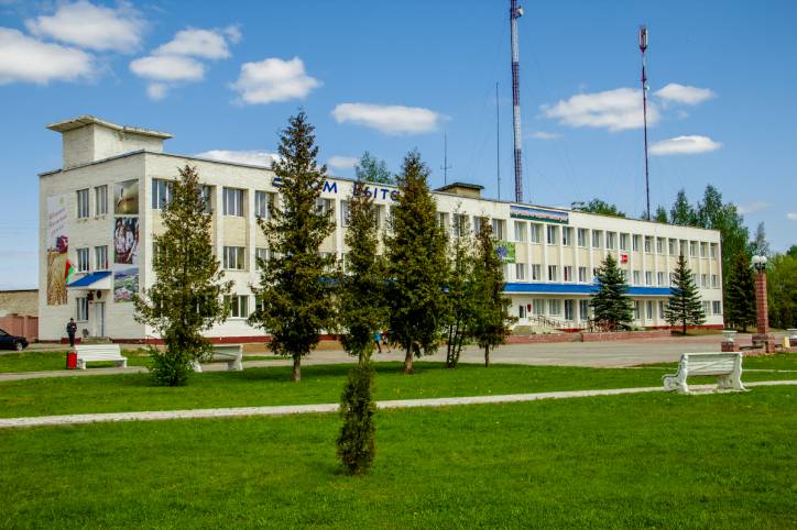  - Вуліцы мястэчка . Здание Дом быта, Белпочты