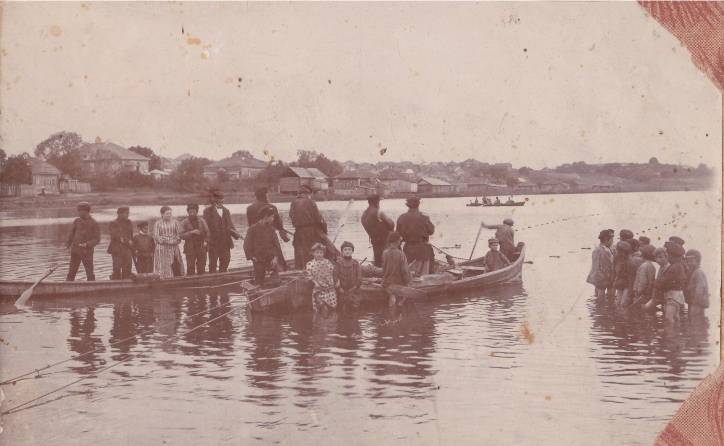 Sianno.  Residents of Sianno in old photographs
