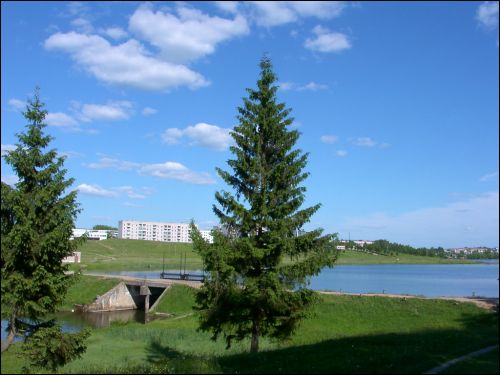 Kochanowo. W miasteczku 