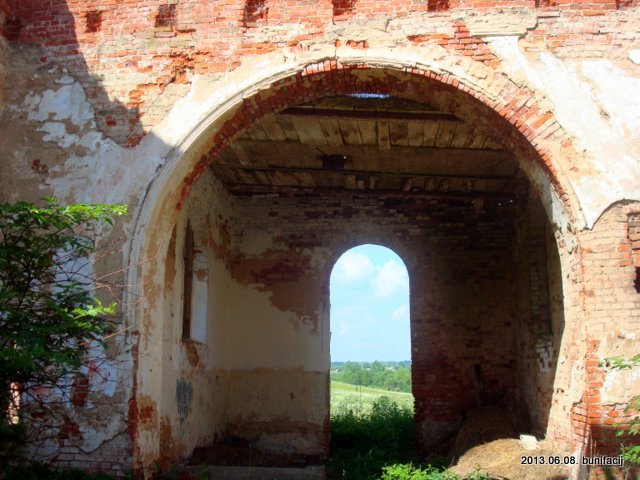 Церковь Сретения Господня Мосаре.   - Церковь Сретения Господня.