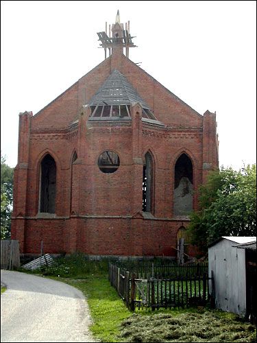 Apsyda, 08 2002 r Uszacz. Kościół Św. Wawrzyńca