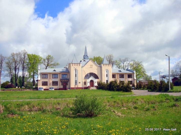 Stacja kolejowa  .   - Stacja kolejowa .