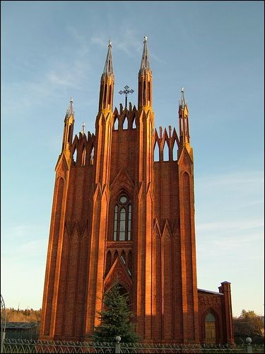 Галоўны фасад Сар'я. Царква Успення Прасвятой Багародзіцы