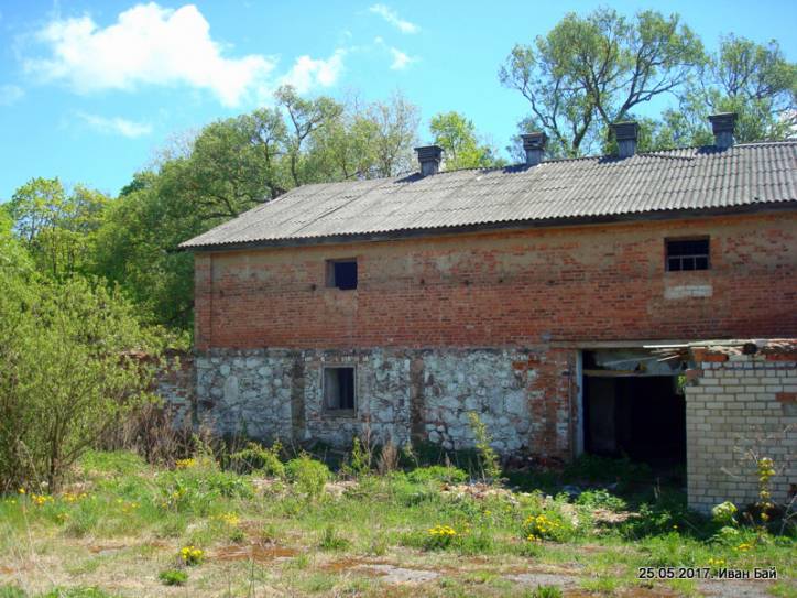  - Zespół pałacowo-parkowy . 
