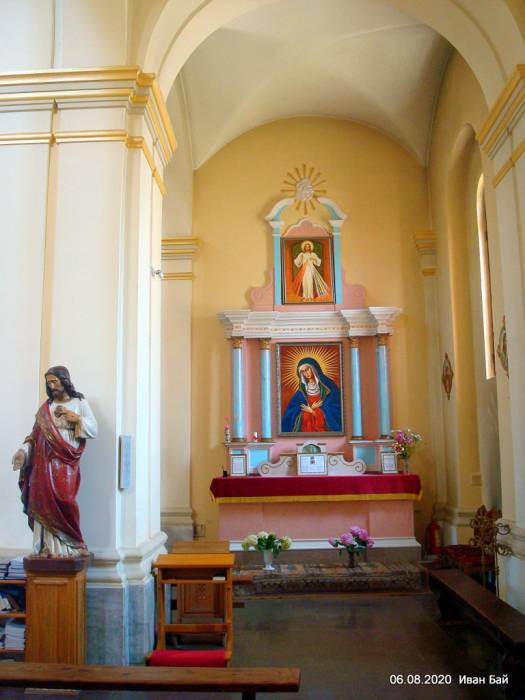 Правый алтарь Витебск. Костёл Святой Варвары