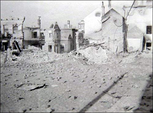  - Miasto na fotografiach z czasów II wojny światowej . Witebsk. Ruiny. Fot. 1941-43
