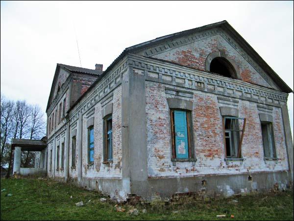 Hołoszewo. Zespół dworsko-parkowy Ciundziewickich