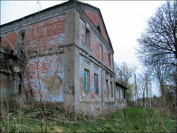 Hołoszewo. Zespół dworsko-parkowy Ciundziewickich