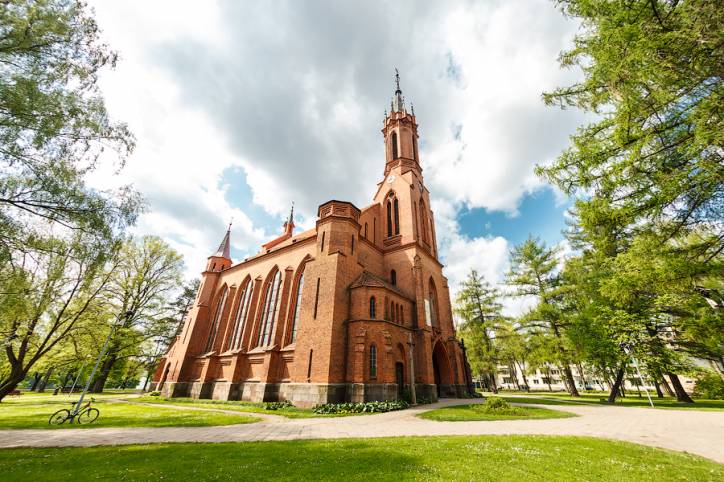  - Kościół M.B. Szkaplerznej. 