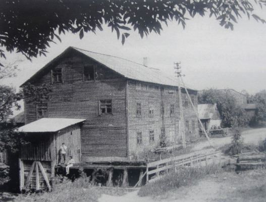  - Мельница водяная . Водяная мельница