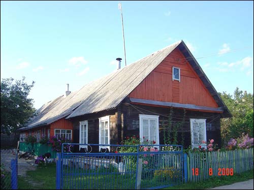 Žižmai.  Old buildings