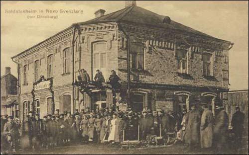 Новыя Свянцяны |  Горад на старых фотаздымках . Дом жаўнераў у Новых Свянцянах на германскай паштоўцы 1916 г.