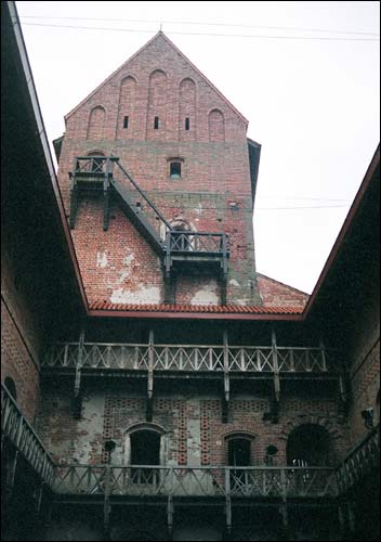  -  Новый замок. Дворец. Башня