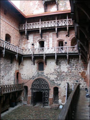  -  Новый замок. Дворец. Внутренний дворик