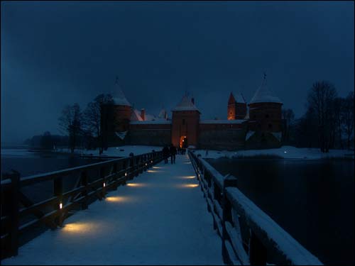  -  Новый замок. Вид на замок вечером