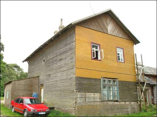  - Manor . 