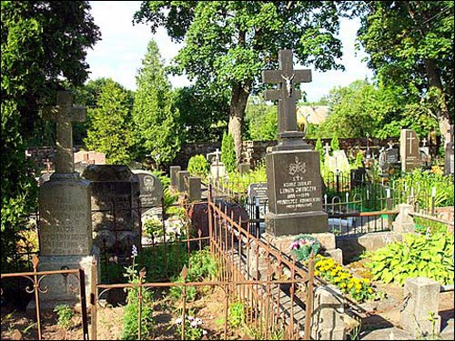 Karvys. cemetery Catholic