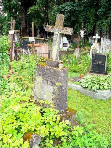 Žemieji Paneriai. cemetery Old Catholic
