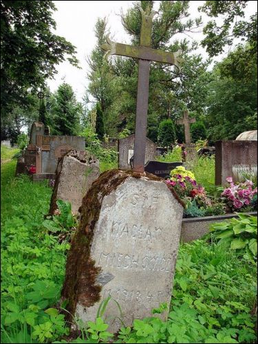 Žemieji Paneriai. cemetery Old Catholic