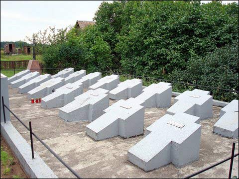 Скорбуцяны.  Захоронение солдат Армии Краёвой