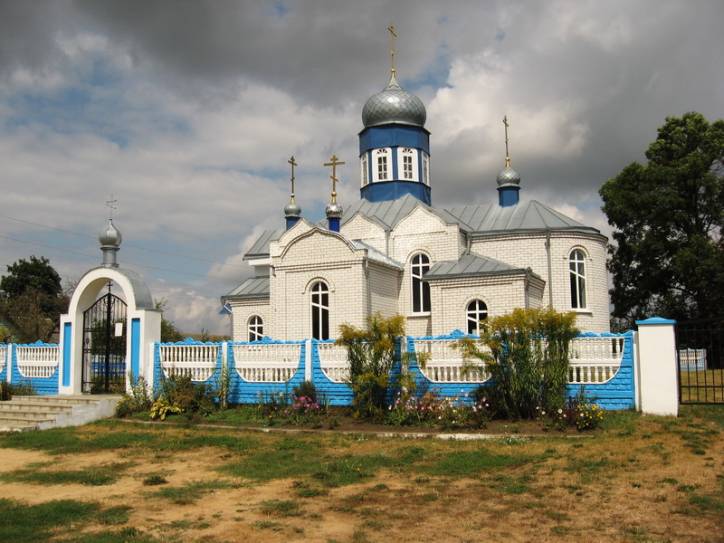 Snitava. In the village 