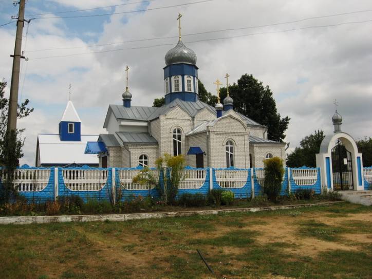 Snitava. In the village 