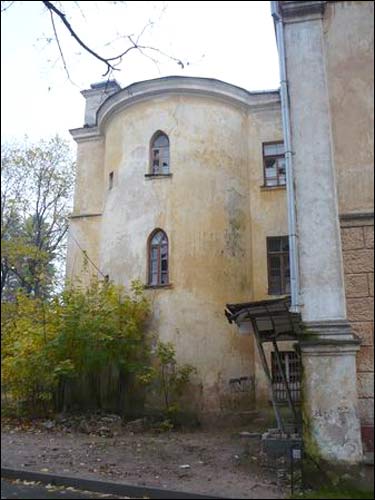 Widok wieży fasady zachodniej Wilno. Pałac Sapiehów