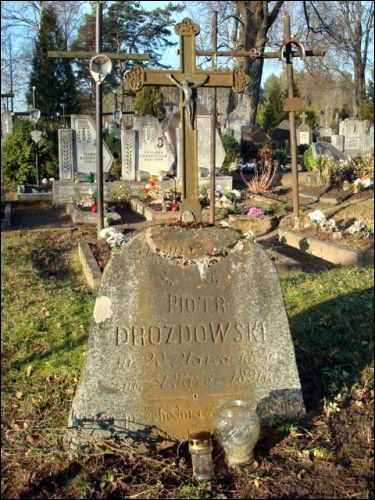 Kiernów |  Cmentarz chrześcijański. 