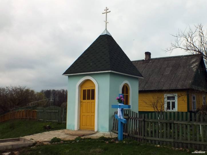 Новая Рясна. Часовня придорожная 