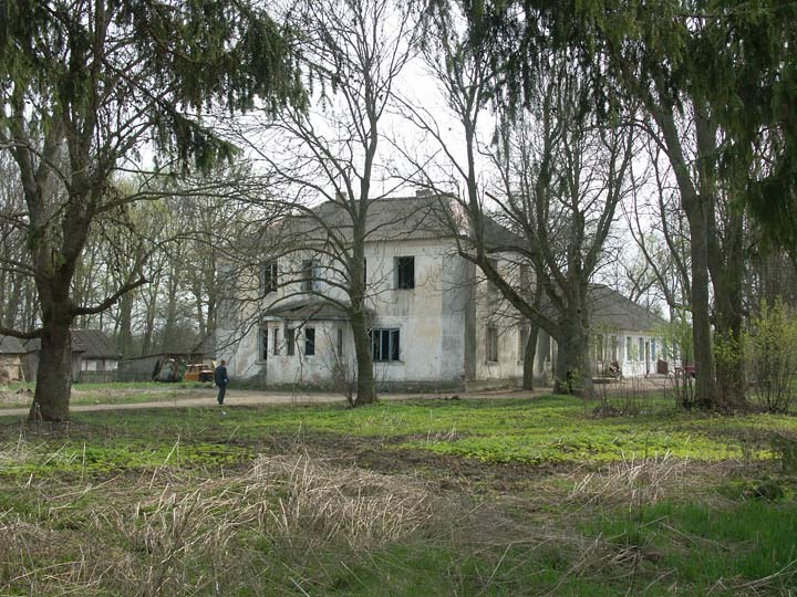 Pieramoha (Kopyły). Zespół dworsko-parkowy Rothów