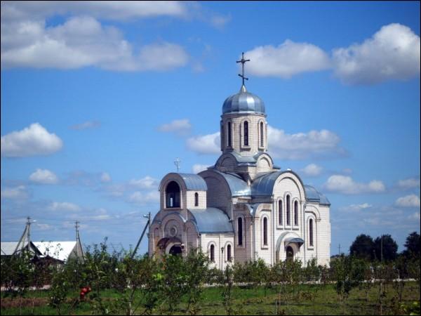 Nowosiółki (Wiedźma) |  We wsi . Nowa cerkiew w Novosełkach (wcześniej - Wiedzma) została zbudowana w 2004r.