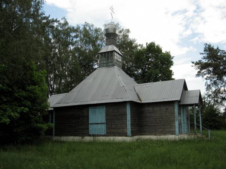 Церковь Святого Николая Чудотворца Охонове. Храм расположен в конце деревни (С.-В.) у местного кладбища  - Церковь Святого Николая Чудотворца. Храм расположен в конце деревни (С.-В.) у местного кладбища