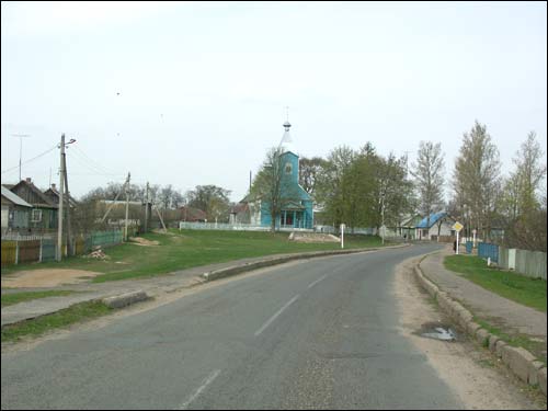  - Церковь Святой Троицы. Від ад дарогі