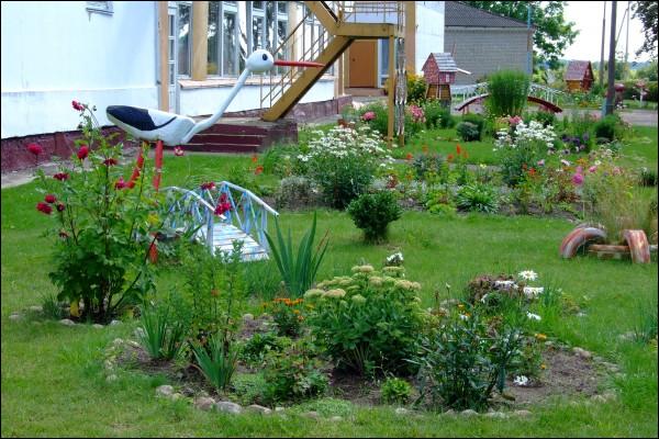 Pieršamajskaja (Sabakincy) |  In the village . Near the school. Summer 2009