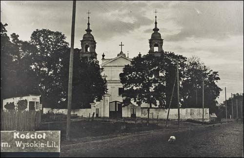  - Kościół Św. Trójcy. Kościół na fotografii z 1934 r