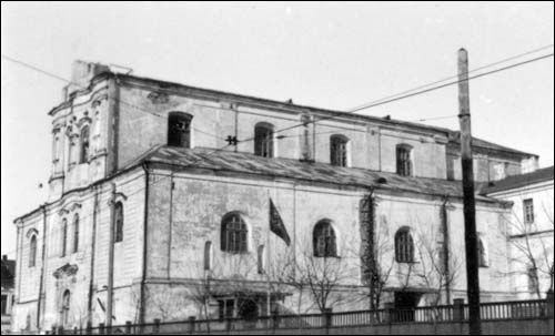  - Kościół i klasztor Dominikanów. Fasada boczna, zdjęcie 03 1943 r, dr. Nerling