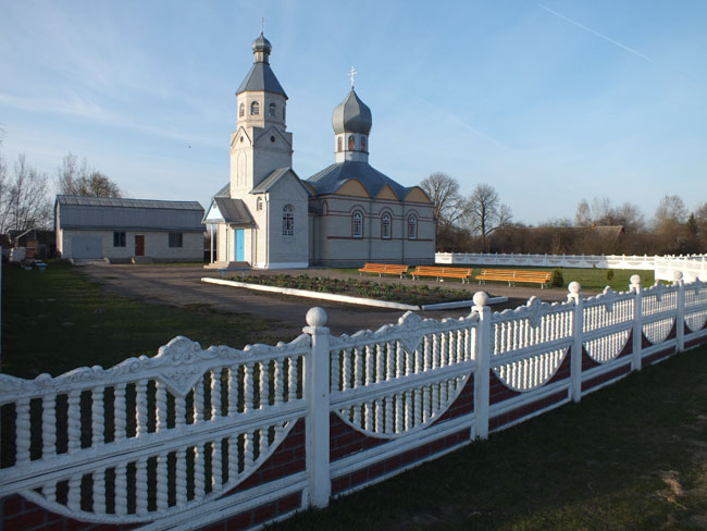 Чаравачыцы. У вёсцы 